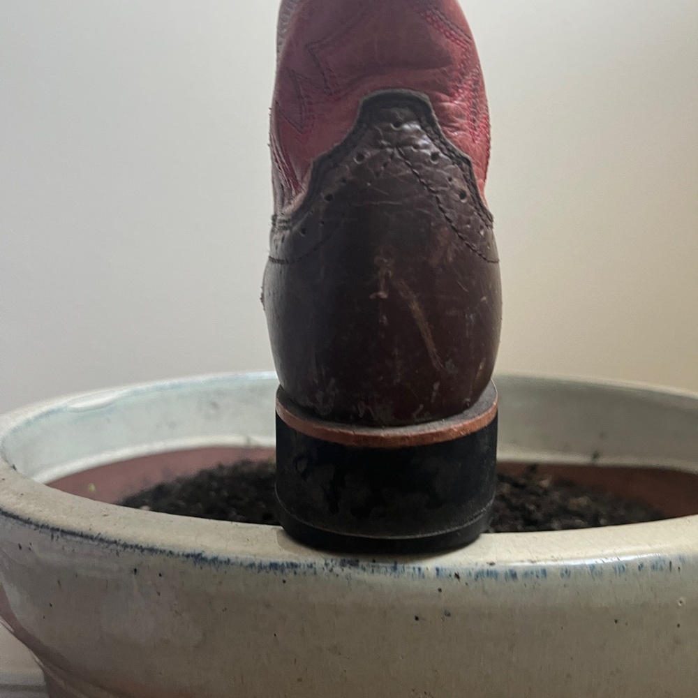 Ariat Red and Brown Cowboy Boots - Picture 5 of 9